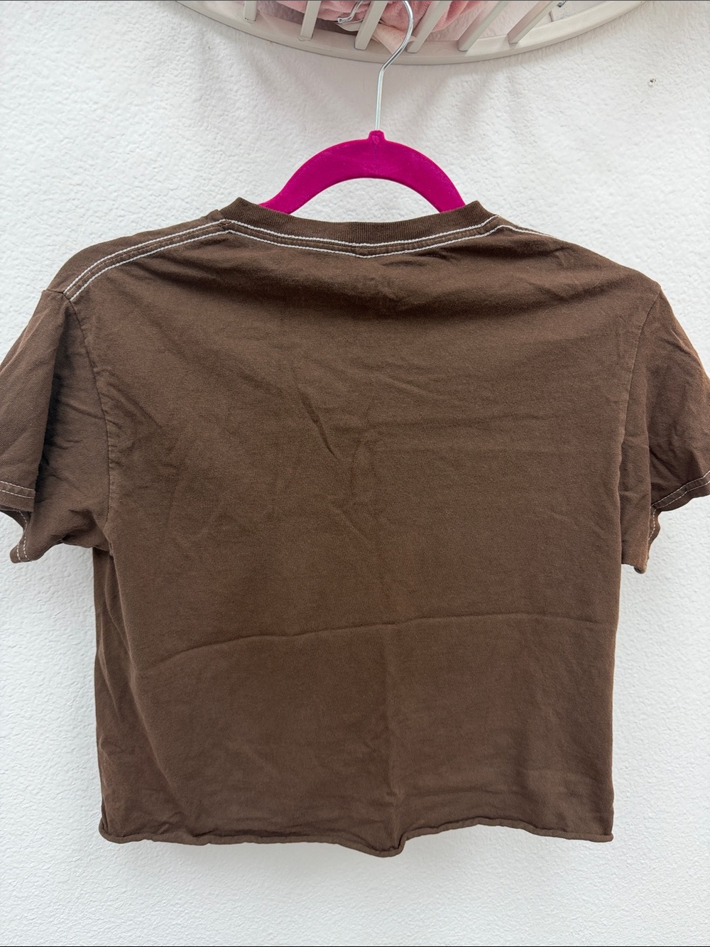 Betty Boop Brown Cropped Graphic Tee with Gold Horseshoe - Picture 2 of 3